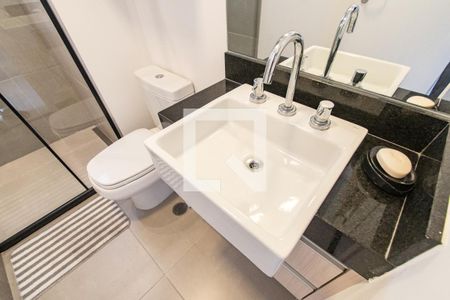 Banheiro de kitnet/studio para alugar com 1 quarto, 20m² em Vila Mariana, São Paulo