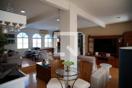 Sala de casa à venda com 4 quartos, 377m² em São Francisco, Niterói