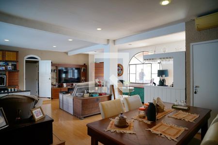 Sala de casa à venda com 4 quartos, 377m² em São Francisco, Niterói