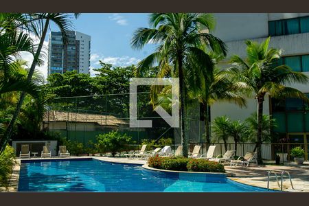 Área comum - Piscina de apartamento à venda com 2 quartos, 67m² em Barra da Tijuca, Rio de Janeiro