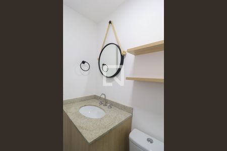 Banheiro de kitnet/studio para alugar com 1 quarto, 24m² em Pinheiros, São Paulo