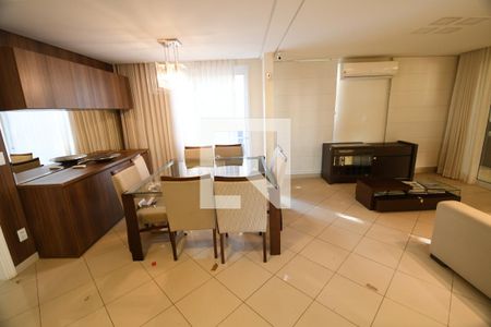 Sala de casa de condomínio à venda com 3 quartos, 200m² em Parque Taquaral, Campinas