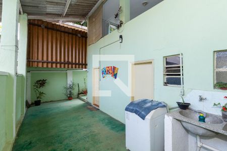 Área de Serviço de casa à venda com 3 quartos, 450m² em Caiçaras, Belo Horizonte