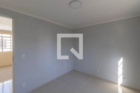 Quarto 1 de apartamento para alugar com 2 quartos, 45m² em Conjunto Residencial José Bonifácio, São Paulo