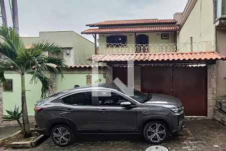 Fachada de casa à venda com 3 quartos, 219m² em Curicica, Rio de Janeiro