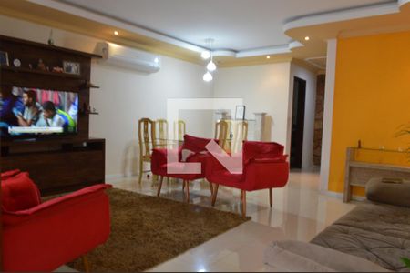 Sala de casa à venda com 3 quartos, 219m² em Curicica, Rio de Janeiro