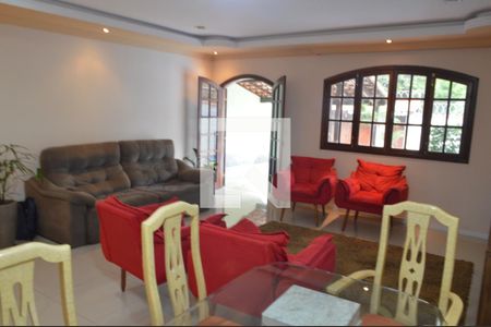 Sala de casa à venda com 3 quartos, 219m² em Curicica, Rio de Janeiro