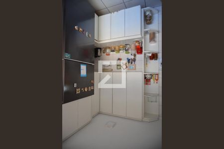 Cozinha de apartamento à venda com 4 quartos, 110m² em Vila Bastos, Santo André