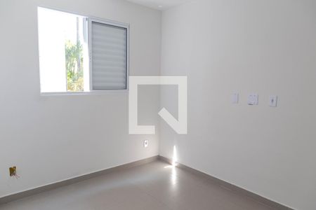 Quarto 2 de apartamento para alugar com 2 quartos, 48m² em Jardim do Triunfo, Guarulhos