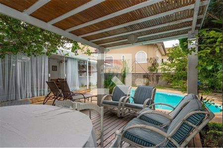 Casa à venda com 3 quartos, 350m² em Caxingui, São Paulo