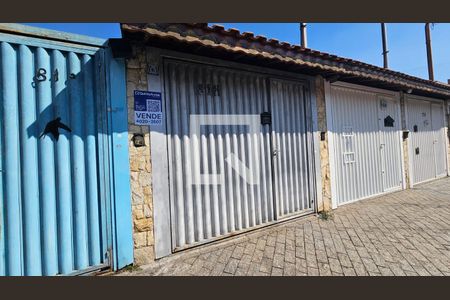 Fachada de casa à venda com 2 quartos, 110m² em Vila Costa Melo, São Paulo