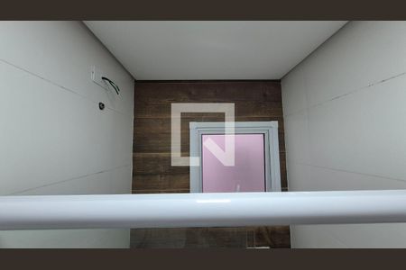 Banheiro Social de apartamento à venda com 2 quartos, 46m² em Vila Pires, Santo André