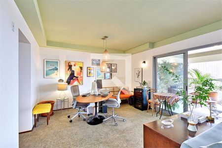 Apartamento à venda com 3 quartos, 155m² em Vila Sofia, São Paulo