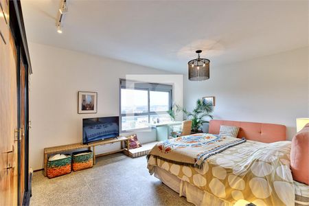 Apartamento à venda com 3 quartos, 155m² em Vila Sofia, São Paulo