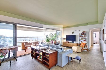 Apartamento à venda com 3 quartos, 155m² em Vila Sofia, São Paulo