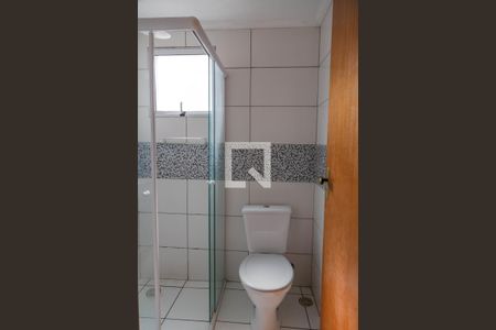 Banheiro de apartamento para alugar com 2 quartos, 42m² em Jardim Silvestre, Guarulhos
