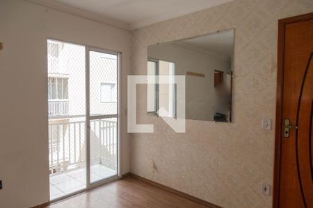 Sala de apartamento para alugar com 2 quartos, 42m² em Jardim Silvestre, Guarulhos