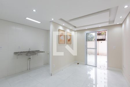 Sala de apartamento para alugar com 2 quartos, 60m² em Vila Carmosina, São Paulo