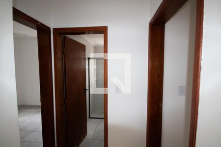 Corredor de apartamento para alugar com 2 quartos, 90m² em Canto do Forte, Praia Grande