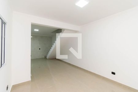 Sala de casa para alugar com 2 quartos, 52m² em Cidade São Mateus, São Paulo