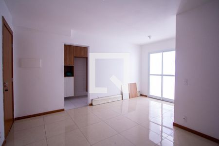 Sala de apartamento para alugar com 3 quartos, 75m² em Mutondo, São Gonçalo