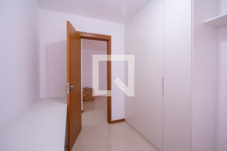Quarto 1 de apartamento para alugar com 3 quartos, 75m² em Mutondo, São Gonçalo