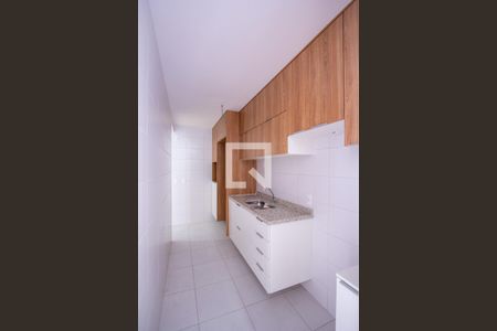Cozinha de apartamento para alugar com 3 quartos, 75m² em Mutondo, São Gonçalo