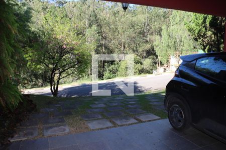 Garagem de casa de condomínio para alugar com 4 quartos, 323m² em Jardim Branca Flor, Embu das Artes