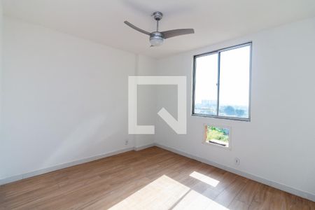 Quarto 1 de apartamento para alugar com 2 quartos, 60m² em Vila Valqueire, Rio de Janeiro
