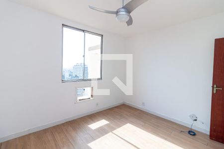 Quarto 1 de apartamento para alugar com 2 quartos, 60m² em Vila Valqueire, Rio de Janeiro