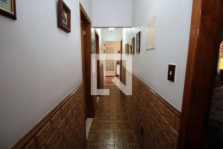Corredor de casa à venda com 3 quartos, 150m² em Brás de Pina, Rio de Janeiro
