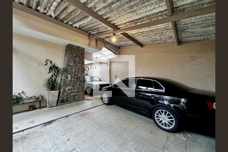 Garagem de casa à venda com 3 quartos, 250m² em Jardim Petropolis, São Paulo
