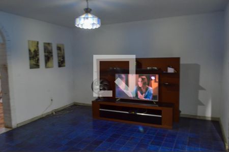 Sala 1 de casa para alugar com 3 quartos, 200m² em Tanque, Rio de Janeiro