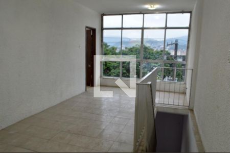 Sala 2 de casa para alugar com 3 quartos, 200m² em Tanque, Rio de Janeiro