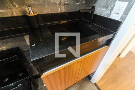 Banheiro Social de apartamento à venda com 2 quartos, 48m² em Vila Carmosina, São Paulo