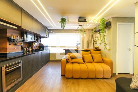 Sala/Cozinha de apartamento à venda com 2 quartos, 48m² em Vila Carmosina, São Paulo