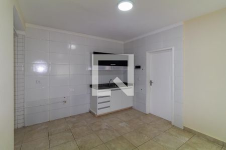 Cozinha de apartamento para alugar com 2 quartos, 60m² em Vila California, São Paulo