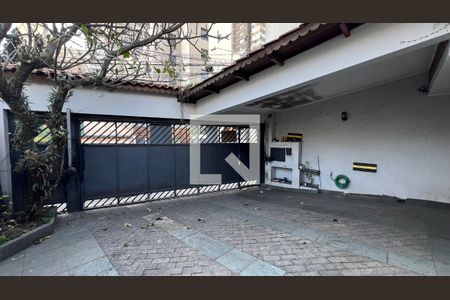 Garagem de casa para alugar com 3 quartos, 246m² em Perdizes, São Paulo