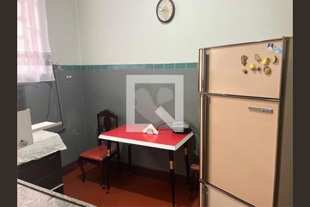 Casa à venda com 3 quartos, 160m² em Cambuci, São Paulo