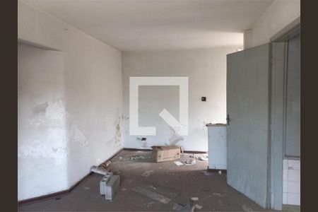 Casa à venda com 4 quartos, 161m² em Jardim Aeroporto, São Paulo