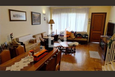 Casa à venda com 3 quartos, 220m² em Mirandópolis, São Paulo