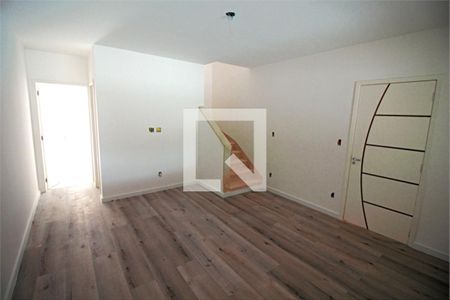 Casa à venda com 2 quartos, 75m² em Jardim Aeroporto, São Paulo