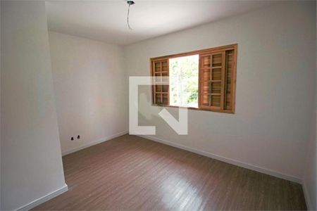 Casa à venda com 2 quartos, 75m² em Jardim Aeroporto, São Paulo