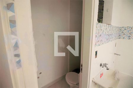 Casa à venda com 2 quartos, 75m² em Jardim Aeroporto, São Paulo