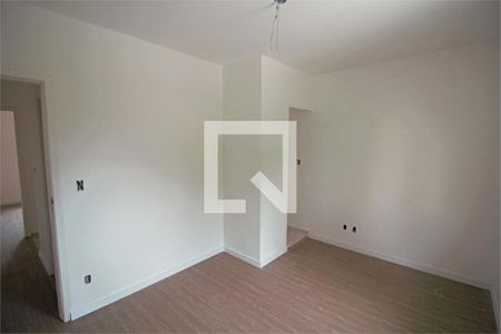 Casa à venda com 2 quartos, 75m² em Jardim Aeroporto, São Paulo