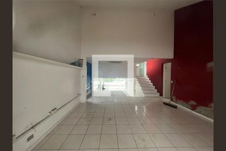 Casa à venda com 3 quartos, 175m² em Vila Tramontano, São Paulo