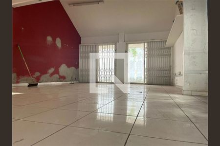 Casa à venda com 3 quartos, 175m² em Vila Tramontano, São Paulo