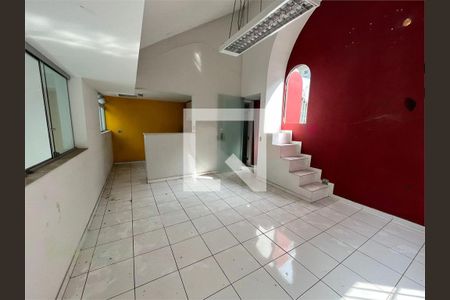 Casa à venda com 3 quartos, 175m² em Vila Tramontano, São Paulo