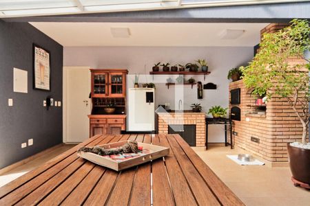 Área Externa de casa à venda com 4 quartos, 320m² em Vila Mariza Mazzei, São Paulo