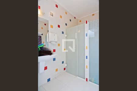 Área Externa de casa à venda com 4 quartos, 320m² em Vila Mariza Mazzei, São Paulo